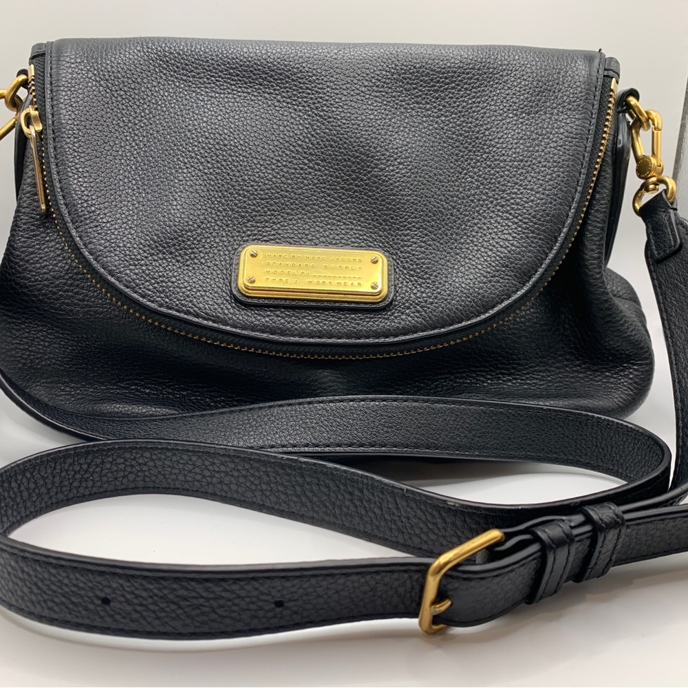 Marc Jacobs black pebbles crossbody